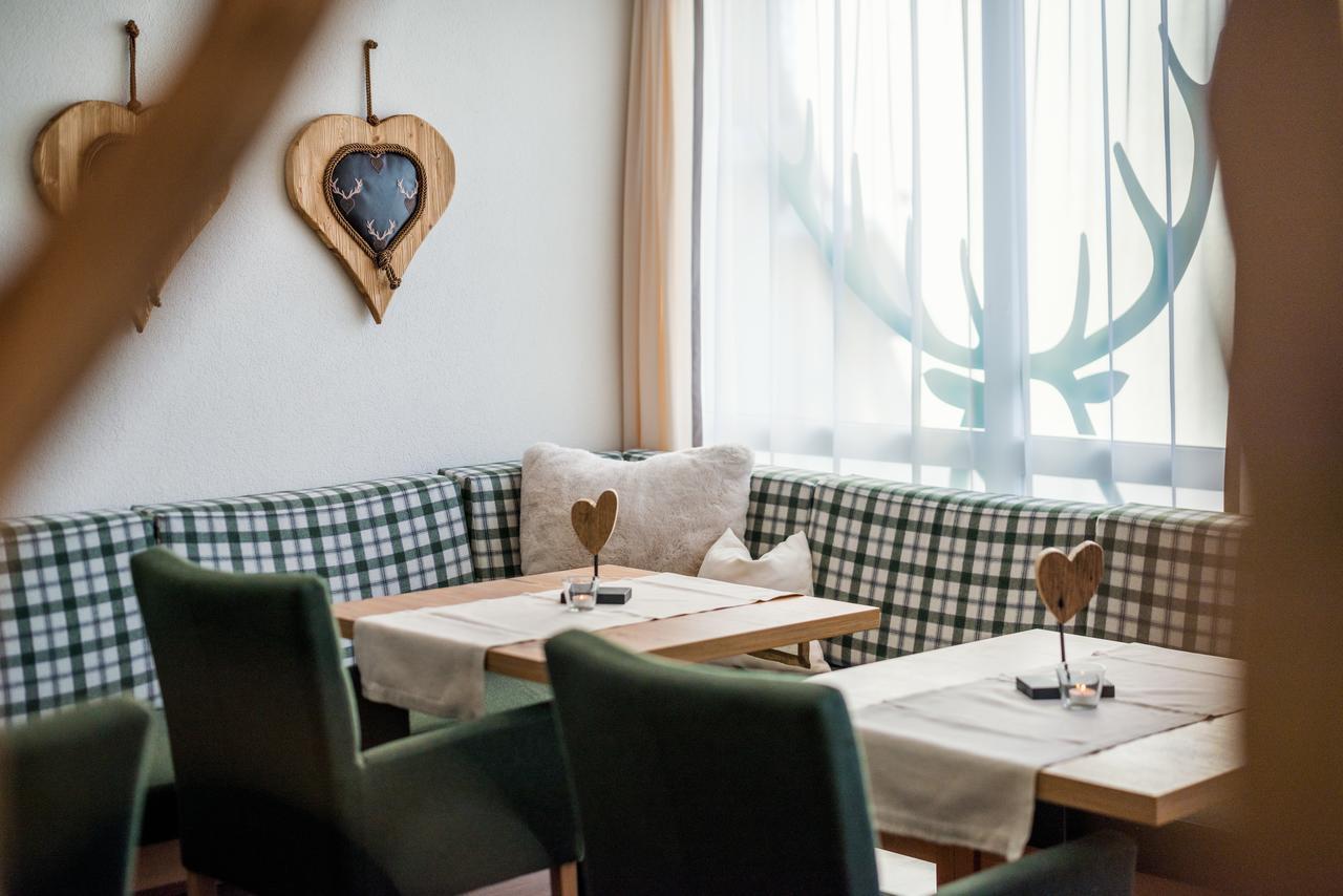 Hotel Hubertushof Lermoos Kültér fotó