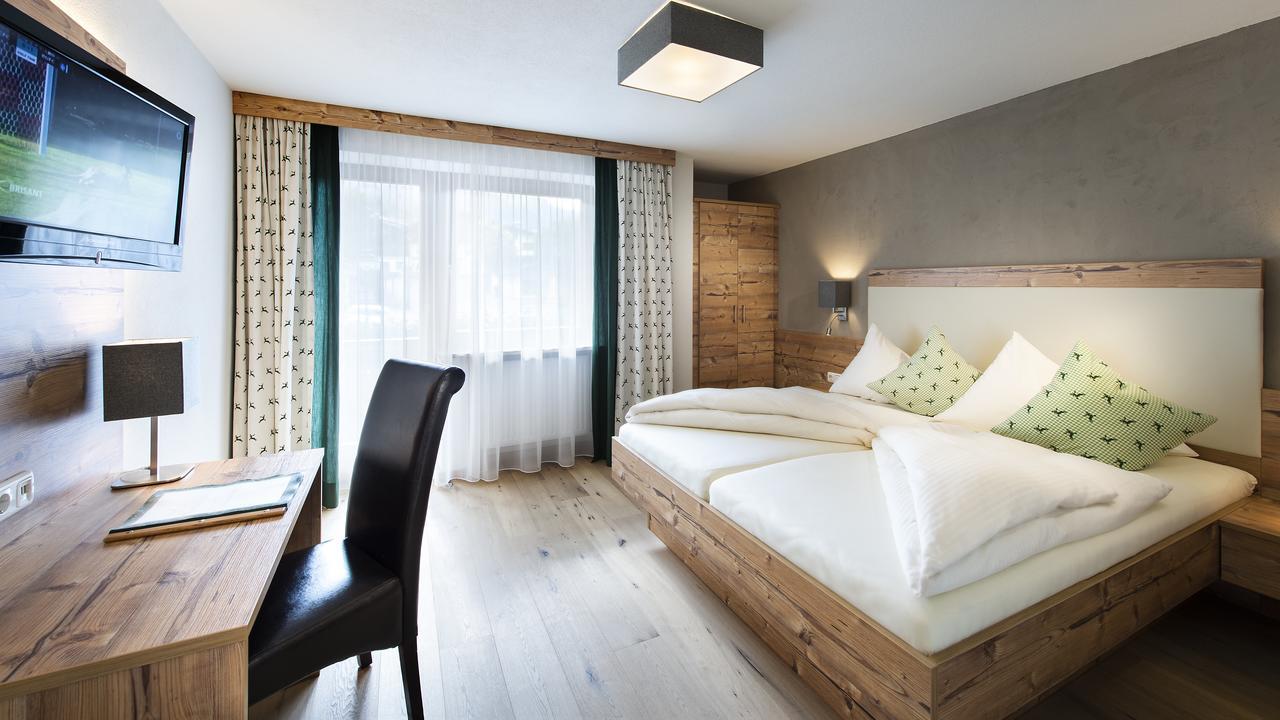 Hotel Hubertushof Lermoos Kültér fotó